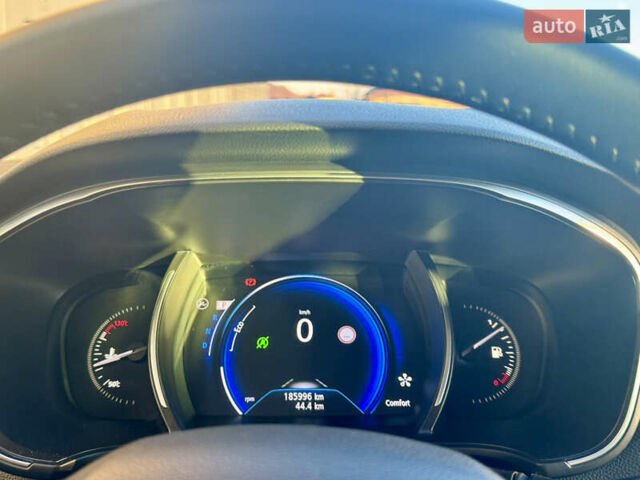 Білий Рено Меган, об'ємом двигуна 1.46 л та пробігом 185 тис. км за 15600 $, фото 36 на Automoto.ua