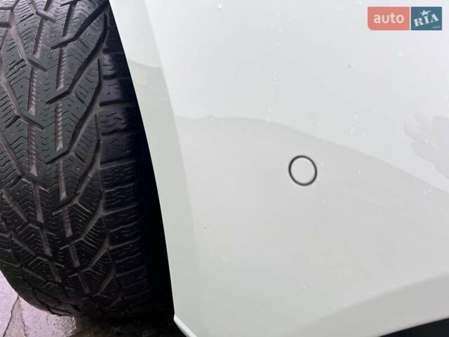 Белый Рено Меган, объемом двигателя 1.5 л и пробегом 208 тыс. км за 14300 $, фото 11 на Automoto.ua