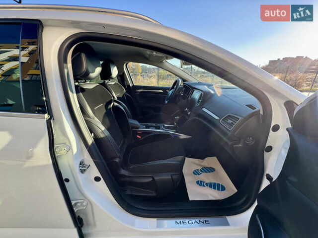 Білий Рено Меган, об'ємом двигуна 1.46 л та пробігом 185 тис. км за 15600 $, фото 20 на Automoto.ua