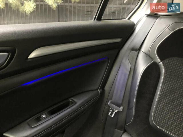 Белый Рено Меган, объемом двигателя 1.5 л и пробегом 150 тыс. км за 14300 $, фото 142 на Automoto.ua