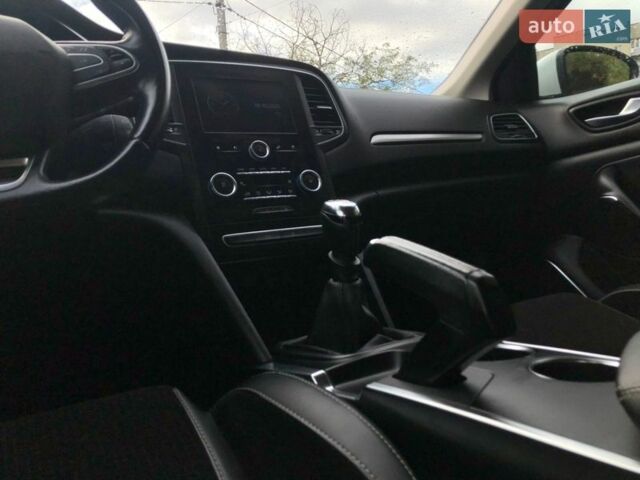 Білий Рено Меган, об'ємом двигуна 1.5 л та пробігом 150 тис. км за 14290 $, фото 112 на Automoto.ua