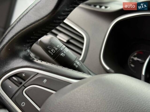 Белый Рено Меган, объемом двигателя 1.46 л и пробегом 195 тыс. км за 12900 $, фото 28 на Automoto.ua