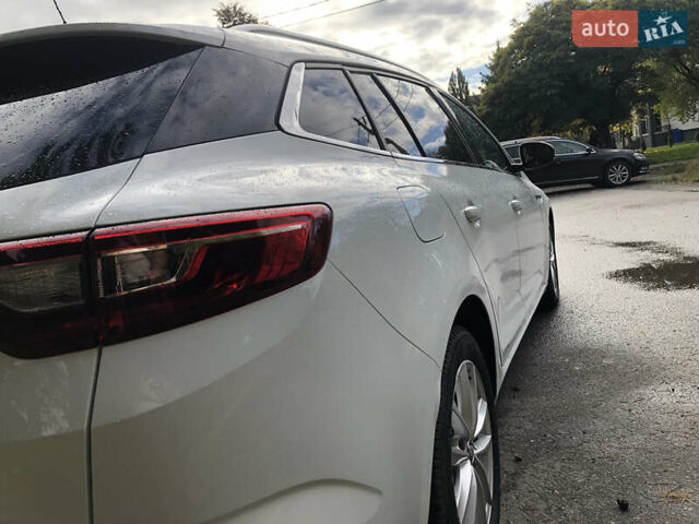 Білий Рено Меган, об'ємом двигуна 1.5 л та пробігом 150 тис. км за 13990 $, фото 137 на Automoto.ua