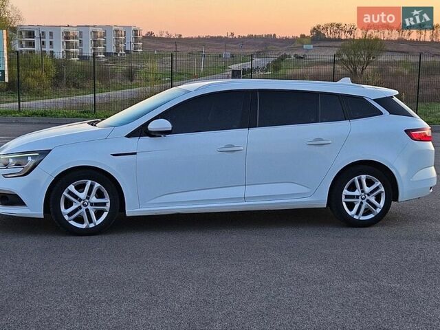 Белый Рено Меган, объемом двигателя 1.46 л и пробегом 254 тыс. км за 10500 $, фото 1 на Automoto.ua