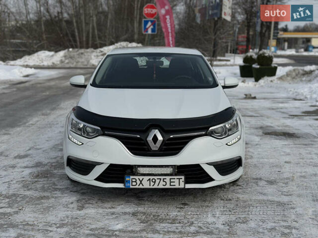 Белый Рено Меган, объемом двигателя 1.5 л и пробегом 185 тыс. км за 11499 $, фото 9 на Automoto.ua