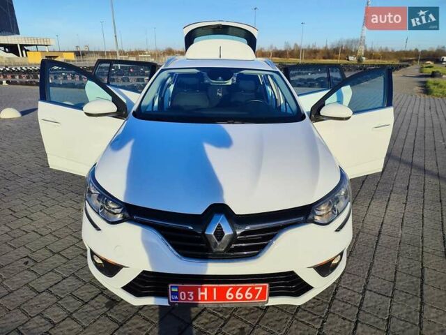 Белый Рено Меган, объемом двигателя 1.46 л и пробегом 200 тыс. км за 11999 $, фото 5 на Automoto.ua