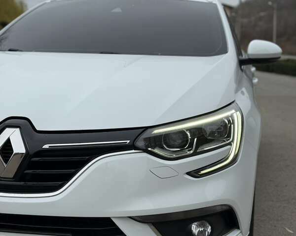 Білий Рено Меган, об'ємом двигуна 1.5 л та пробігом 125 тис. км за 14200 $, фото 8 на Automoto.ua