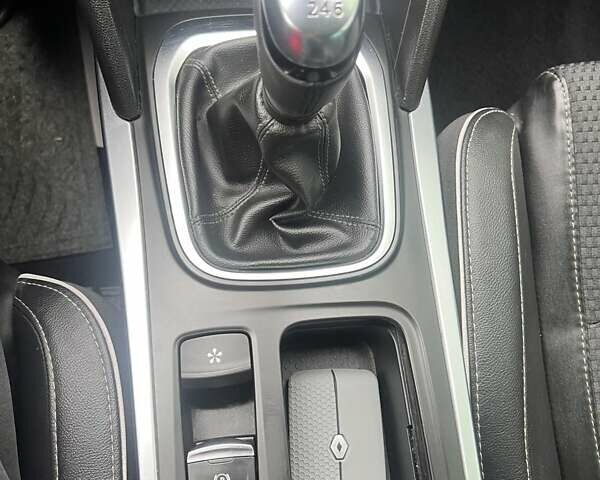 Белый Рено Меган, объемом двигателя 1.5 л и пробегом 208 тыс. км за 14300 $, фото 24 на Automoto.ua