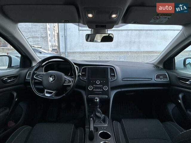 Белый Рено Меган, объемом двигателя 1.46 л и пробегом 192 тыс. км за 11500 $, фото 12 на Automoto.ua