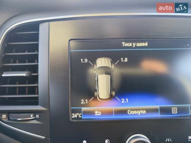 Белый Рено Меган, объемом двигателя 1.46 л и пробегом 200 тыс. км за 11999 $, фото 47 на Automoto.ua