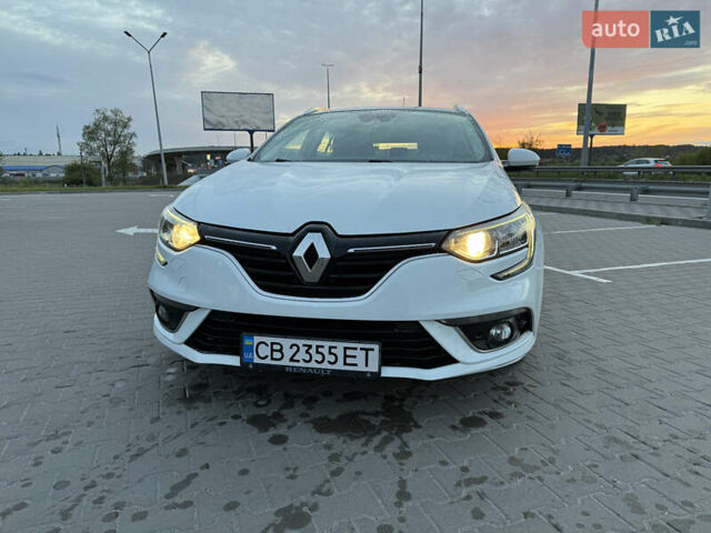 Белый Рено Меган, объемом двигателя 1.5 л и пробегом 189 тыс. км за 12750 $, фото 8 на Automoto.ua