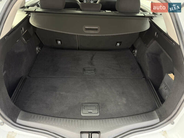 Белый Рено Меган, объемом двигателя 1.5 л и пробегом 185 тыс. км за 11499 $, фото 23 на Automoto.ua