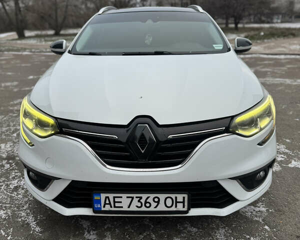 Білий Рено Меган, об'ємом двигуна 1.5 л та пробігом 170 тис. км за 10700 $, фото 4 на Automoto.ua