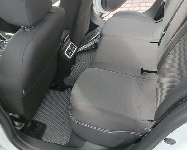 Білий Рено Меган, об'ємом двигуна 1.46 л та пробігом 110 тис. км за 14200 $, фото 30 на Automoto.ua