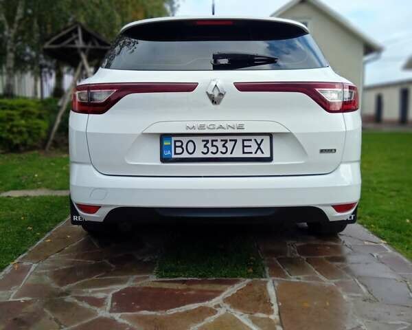 Белый Рено Меган, объемом двигателя 1.46 л и пробегом 251 тыс. км за 12400 $, фото 4 на Automoto.ua