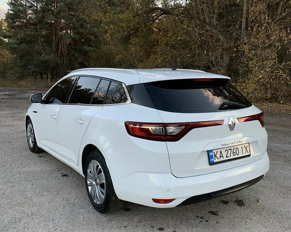 Рено Меган 2017 у Богодухове на Automoto.ua Білий Рено Меган, об'ємом двигуна 1.46 л та пробігом 289 тис. км за 11300 $, фото 5 на Automoto.ua