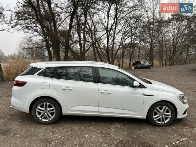 Білий Рено Меган, об'ємом двигуна 1.46 л та пробігом 168 тис. км за 11599 $, фото 3 на Automoto.ua