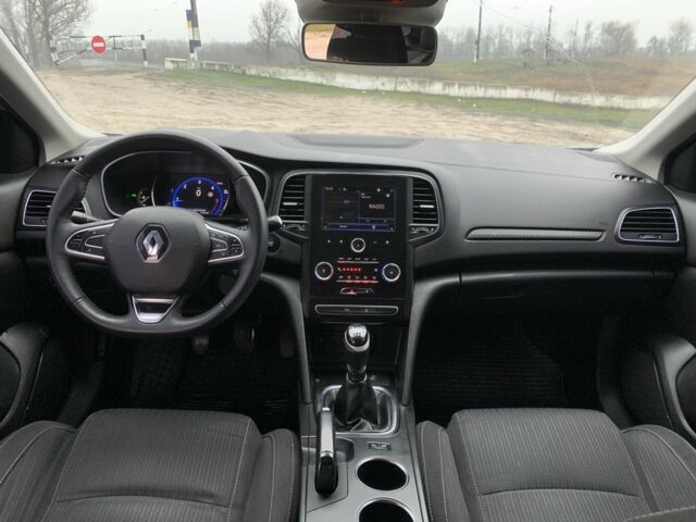 Белый Рено Меган, объемом двигателя 1.5 л и пробегом 289 тыс. км за 11200 $, фото 5 на Automoto.ua