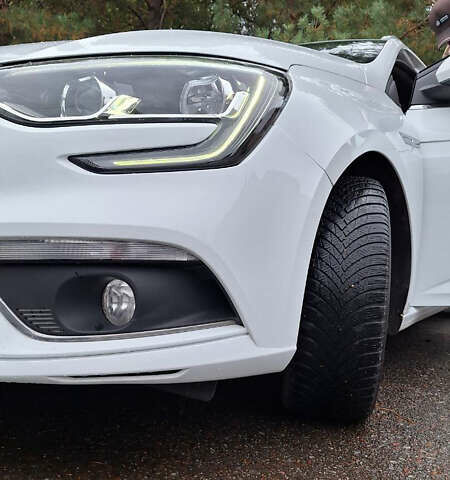 Белый Рено Меган, объемом двигателя 1.5 л и пробегом 150 тыс. км за 14300 $, фото 41 на Automoto.ua