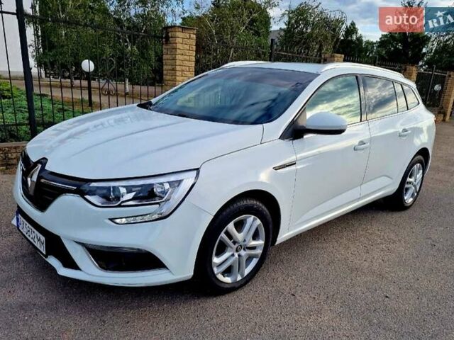 Рено Меган 2017 в Днепре (Днепропетровске) на Automoto.ua Белый Рено Меган, объемом двигателя 1.5 л и пробегом 232 тыс. км за 11200 $, фото 1 на Automoto.ua