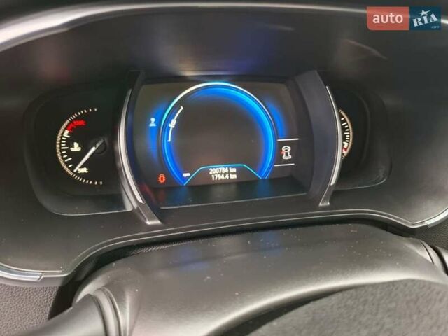 Білий Рено Меган, об'ємом двигуна 1.46 л та пробігом 200 тис. км за 11695 $, фото 8 на Automoto.ua