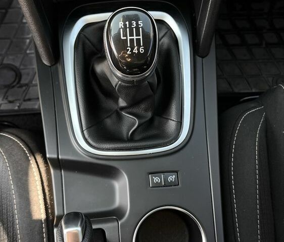 Білий Рено Меган, об'ємом двигуна 1.5 л та пробігом 271 тис. км за 10900 $, фото 4 на Automoto.ua