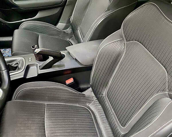 Белый Рено Меган, объемом двигателя 1.6 л и пробегом 126 тыс. км за 14100 $, фото 8 на Automoto.ua