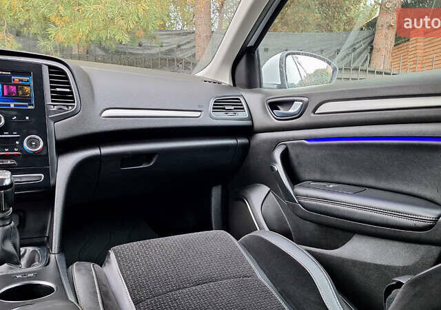 Белый Рено Меган, объемом двигателя 1.5 л и пробегом 150 тыс. км за 14300 $, фото 84 на Automoto.ua