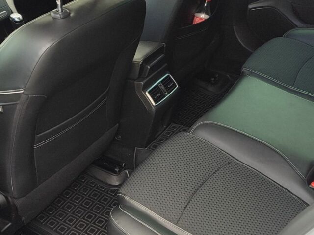 Белый Рено Меган, объемом двигателя 0 л и пробегом 248 тыс. км за 12999 $, фото 10 на Automoto.ua