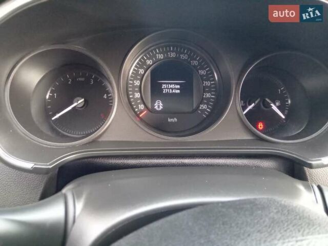 Белый Рено Меган, объемом двигателя 1.46 л и пробегом 251 тыс. км за 12400 $, фото 14 на Automoto.ua