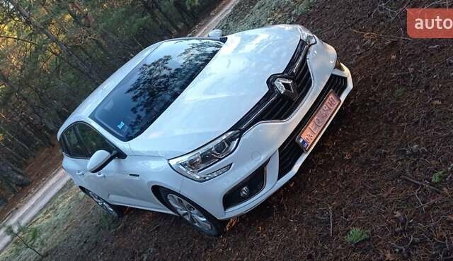 Белый Рено Меган, объемом двигателя 1.5 л и пробегом 202 тыс. км за 11700 $, фото 23 на Automoto.ua