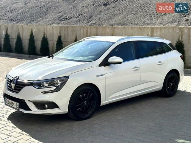 Белый Рено Меган, объемом двигателя 1.6 л и пробегом 243 тыс. км за 12500 $, фото 7 на Automoto.ua