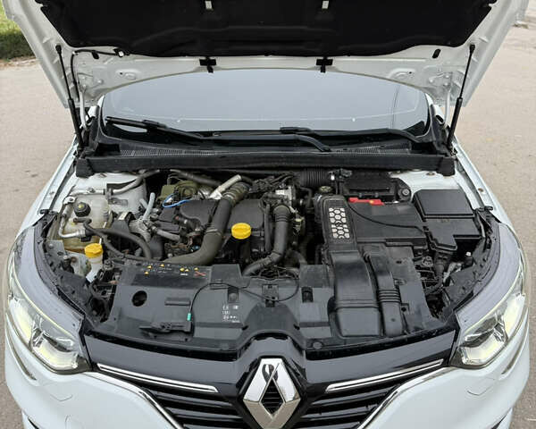 Білий Рено Меган, об'ємом двигуна 1.5 л та пробігом 125 тис. км за 14200 $, фото 34 на Automoto.ua