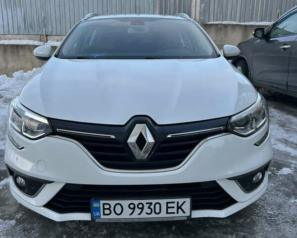 Белый Рено Меган, объемом двигателя 1.46 л и пробегом 192 тыс. км за 11500 $, фото 2 на Automoto.ua
