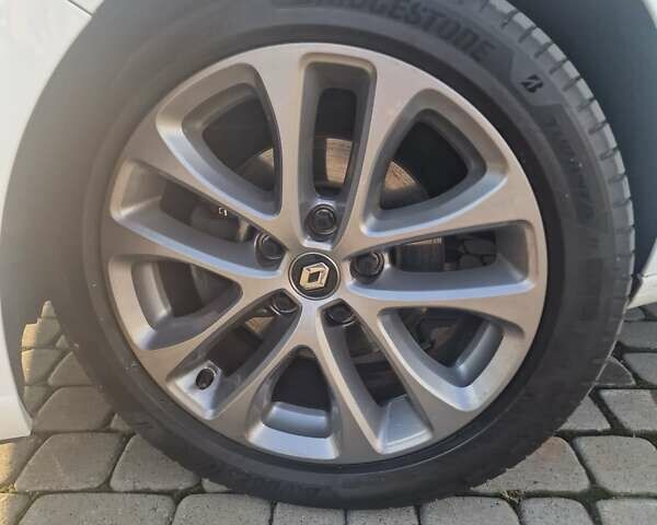 Белый Рено Меган, объемом двигателя 1.5 л и пробегом 218 тыс. км за 14900 $, фото 6 на Automoto.ua