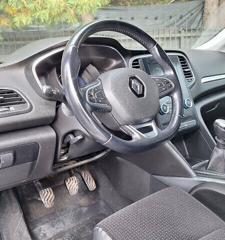 Белый Рено Меган, объемом двигателя 1.5 л и пробегом 150 тыс. км за 14300 $, фото 96 на Automoto.ua