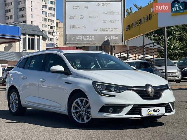 Белый Рено Меган, объемом двигателя 1.5 л и пробегом 106 тыс. км за 13800 $, фото 1 на Automoto.ua