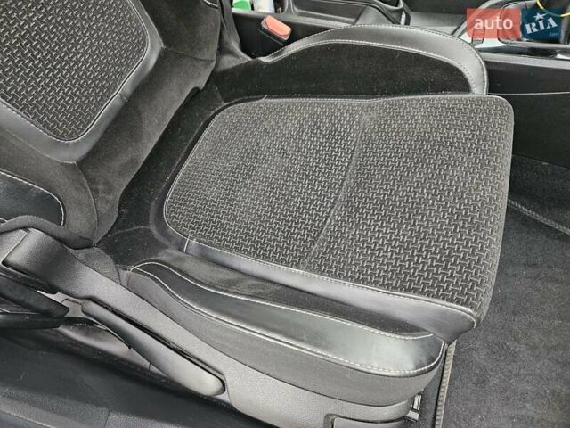 Белый Рено Меган, объемом двигателя 1.5 л и пробегом 175 тыс. км за 10300 $, фото 9 на Automoto.ua