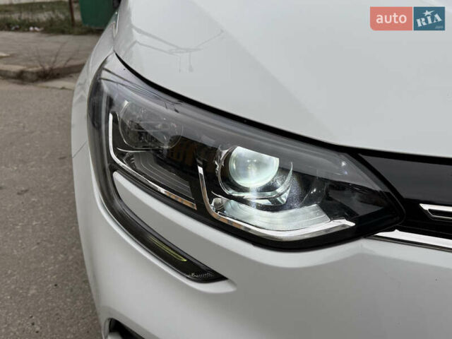 Белый Рено Меган, объемом двигателя 1.46 л и пробегом 148 тыс. км за 14500 $, фото 9 на Automoto.ua