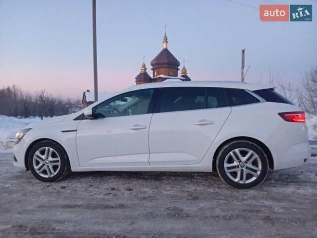 Білий Рено Меган, об'ємом двигуна 1.46 л та пробігом 200 тис. км за 11695 $, фото 2 на Automoto.ua