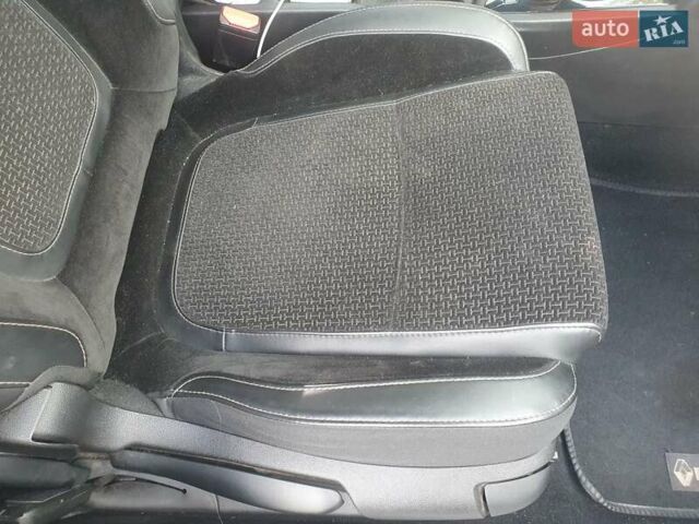 Білий Рено Меган, об'ємом двигуна 1.46 л та пробігом 175 тис. км за 12000 $, фото 11 на Automoto.ua