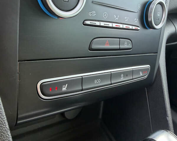 Белый Рено Меган, объемом двигателя 1.5 л и пробегом 189 тыс. км за 12700 $, фото 20 на Automoto.ua