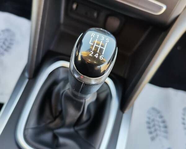 Белый Рено Меган, объемом двигателя 1.46 л и пробегом 200 тыс. км за 11999 $, фото 56 на Automoto.ua