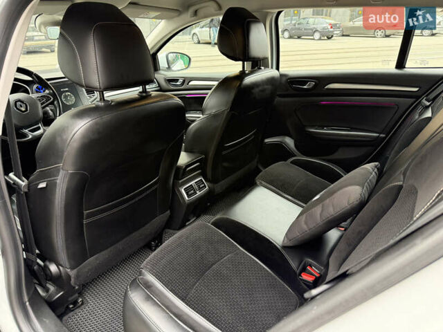 Белый Рено Меган, объемом двигателя 1.46 л и пробегом 148 тыс. км за 14500 $, фото 13 на Automoto.ua