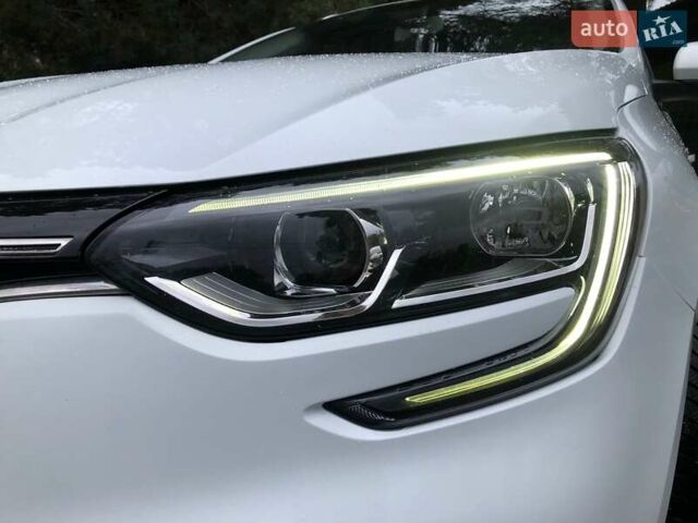 Белый Рено Меган, объемом двигателя 1.5 л и пробегом 150 тыс. км за 14300 $, фото 68 на Automoto.ua