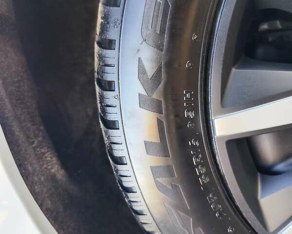 Белый Рено Меган, объемом двигателя 1.46 л и пробегом 200 тыс. км за 11999 $, фото 41 на Automoto.ua