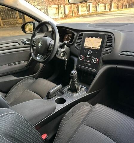 Белый Рено Меган, объемом двигателя 1.46 л и пробегом 127 тыс. км за 13700 $, фото 4 на Automoto.ua