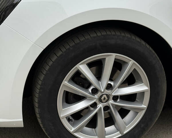 Білий Рено Меган, об'ємом двигуна 1.5 л та пробігом 125 тис. км за 14200 $, фото 31 на Automoto.ua