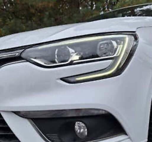 Белый Рено Меган, объемом двигателя 1.5 л и пробегом 150 тыс. км за 14300 $, фото 43 на Automoto.ua