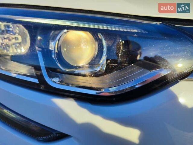 Белый Рено Меган, объемом двигателя 1.46 л и пробегом 200 тыс. км за 11999 $, фото 14 на Automoto.ua